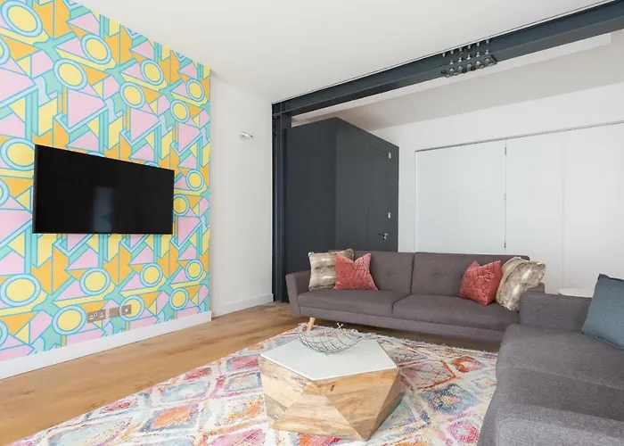 Apartamento de 0 m² en Notting Hill, con 3 habitación(es) y 1 baño(s) privado(s)
